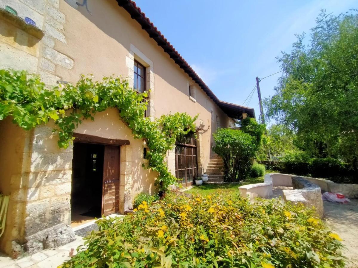 Grande Villa Au Coeur De La Dordogne Paussac-et-Saint-Vivien Exteriör bild